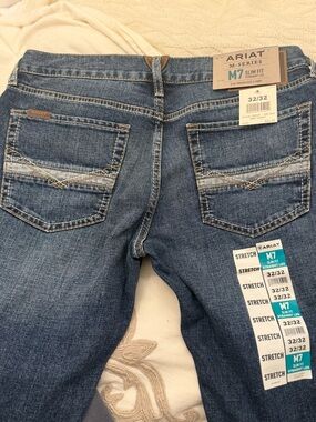 NWT Ariat M7 Rocker Slim Fit Straight Leg Jeans 32/32 Summit Wash